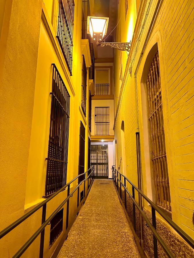 Suites Las Setas & Bicicletas Electricas Gratis Sevilla Bagian luar foto